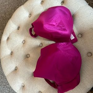 Purplish-pink bra size 42D